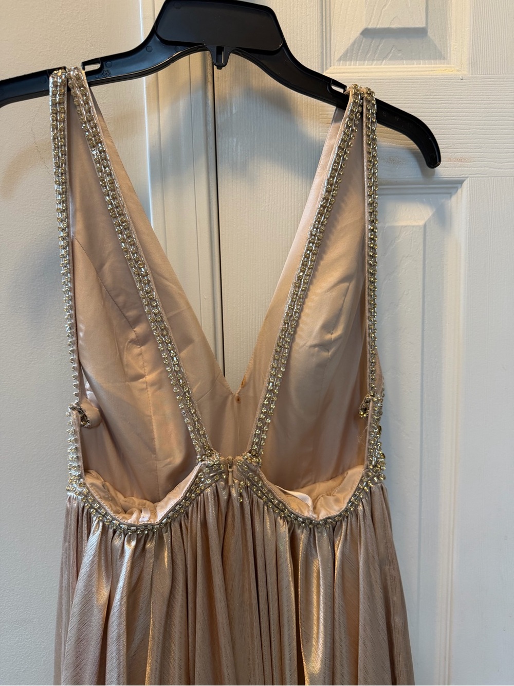 Elegant Champagne Beaded V-Neck Prom Dress